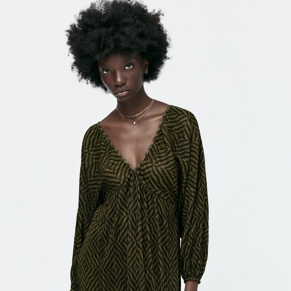Zara printed pleated dress - Picture 7 of 11